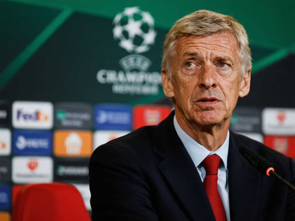 阿莫林针对温格欧冠资格言论表态：我们严格守规